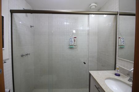 Apartamento à venda com 113m², 3 quartos e 2 vagasQuarto 2 - Banheiro