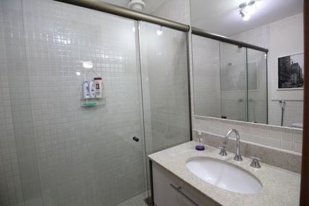 Apartamento à venda com 113m², 3 quartos e 2 vagasQuarto 2 - Banheiro