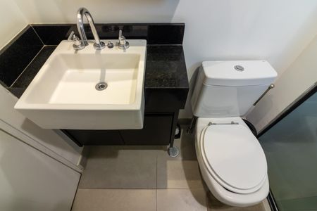 Studio para alugar com 45m², 1 quarto e 1 vaga Studio para alugar com 45m², 1 quarto e 1 vagaBanheiro