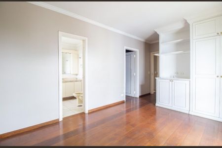 Apartamento para alugar com 194m², 4 quartos e 3 vagas