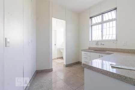 Apartamento à venda com 168m², 4 quartos e 2 vagasCozinha