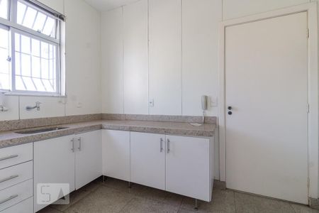 Apartamento à venda com 168m², 4 quartos e 2 vagasCozinha