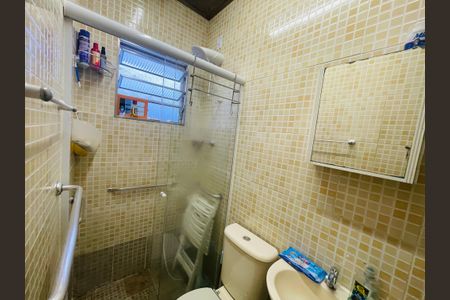 Casa à venda com 125m², 2 quartos e 2 vagas Casa à venda com 125m², 2 quartos e 2 vagasBanheiro Social