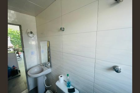 Casa à venda com 125m², 2 quartos e 2 vagas Casa à venda com 125m², 2 quartos e 2 vagasLavabo