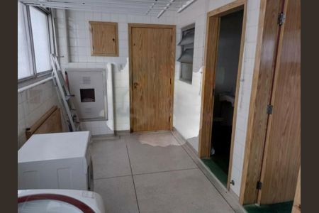 Apartamento à venda com 202m², 3 quartos e 2 vagas Apartamento à venda com 202m², 3 quartos e 2 vagasFoto 02