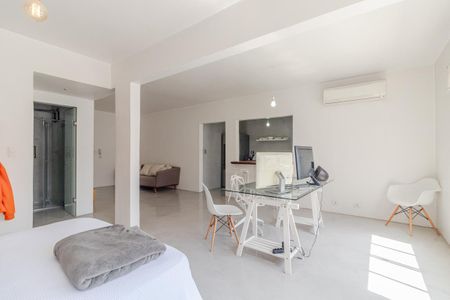 Apartamento à venda com 56m², 1 quarto e sem vagaSala/Quarto
