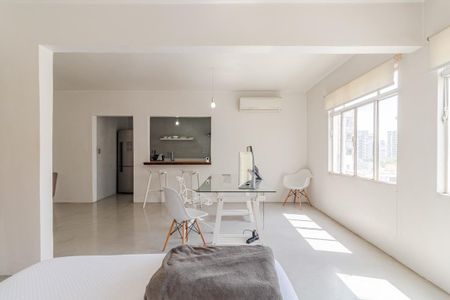 Apartamento à venda com 56m², 1 quarto e sem vagaSala/Quarto