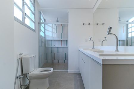 Apartamento à venda com 128m², 3 quartos e 1 vagaBanheiro da Suíte