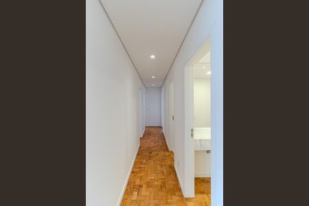 Corredor de apartamento à venda com 3 quartos, 128m² em Higienópolis, São Paulo
