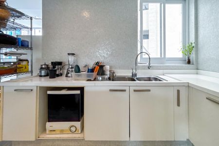 Apartamento à venda com 242m², 3 quartos e 2 vagas Apartamento à venda com 242m², 3 quartos e 2 vagasCozinha