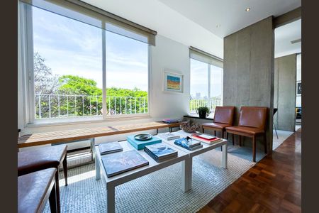 Apartamento à venda com 242m², 3 quartos e 2 vagas