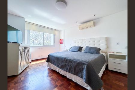 Apartamento à venda com 242m², 3 quartos e 2 vagas