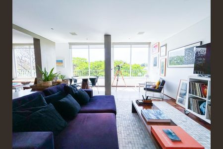 Apartamento à venda com 242m², 3 quartos e 2 vagas