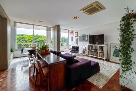 Apartamento à venda com 242m², 3 quartos e 2 vagas Apartamento à venda com 242m², 3 quartos e 2 vagasSala