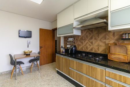 Apartamento à venda com 128m², 2 quartos e 3 vagasCozinha