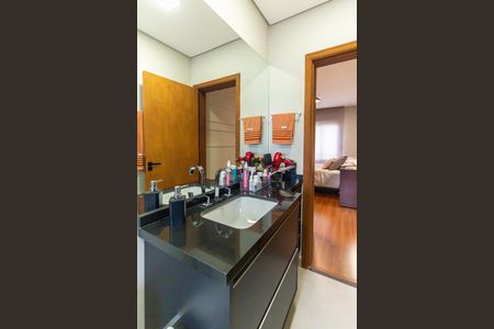 Apartamento à venda com 128m², 2 quartos e 3 vagasBanheiro da Suíte