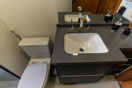 Apartamento à venda com 128m², 2 quartos e 3 vagasBanheiro Social