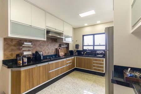 Apartamento à venda com 128m², 2 quartos e 3 vagasCozinha