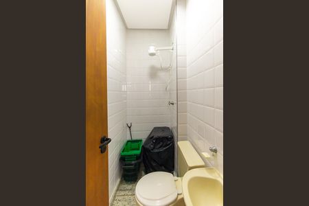 Apartamento à venda com 128m², 2 quartos e 3 vagasBanheiro de Serviço