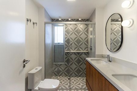 Apartamento à venda com 167m², 3 quartos e 2 vagas Apartamento à venda com 167m², 3 quartos e 2 vagasBanheiro da Suíte 1