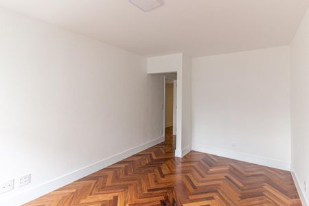 Apartamento à venda com 167m², 3 quartos e 2 vagas Apartamento à venda com 167m², 3 quartos e 2 vagasSuíte 2