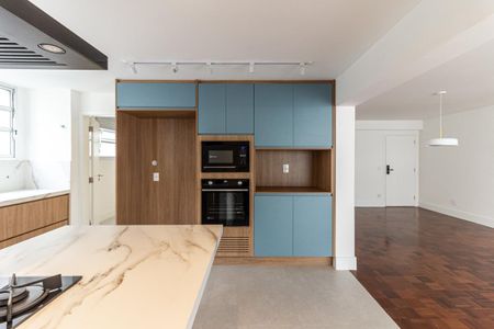 Apartamento à venda com 167m², 3 quartos e 2 vagas Apartamento à venda com 167m², 3 quartos e 2 vagasCozinha