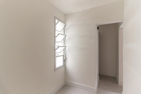 Apartamento à venda com 167m², 3 quartos e 2 vagas Apartamento à venda com 167m², 3 quartos e 2 vagasQuarto de Serviço