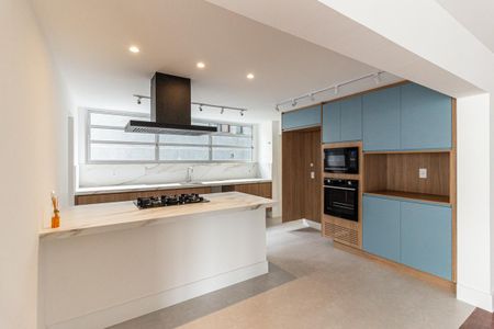 Apartamento à venda com 167m², 3 quartos e 2 vagas Apartamento à venda com 167m², 3 quartos e 2 vagasCozinha