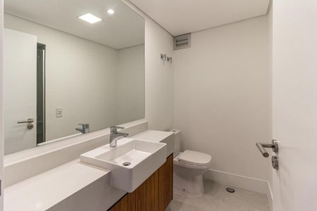 Apartamento à venda com 167m², 3 quartos e 2 vagas Apartamento à venda com 167m², 3 quartos e 2 vagasBanheiro Social