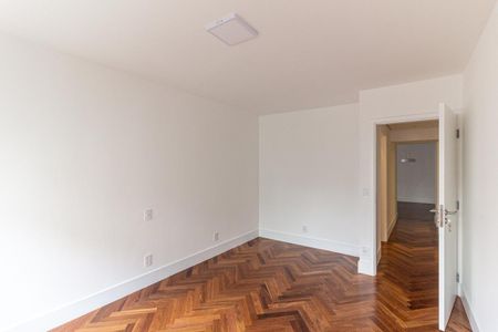 Apartamento à venda com 167m², 3 quartos e 2 vagas Apartamento à venda com 167m², 3 quartos e 2 vagasQuarto