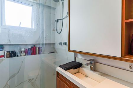 Apartamento à venda com 58m², 2 quartos e 2 vagasSuite - Banheiro