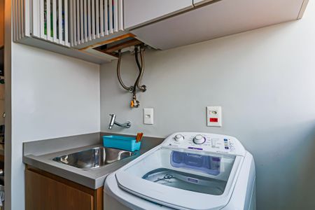 Apartamento à venda com 58m², 2 quartos e 2 vagasLavanderia