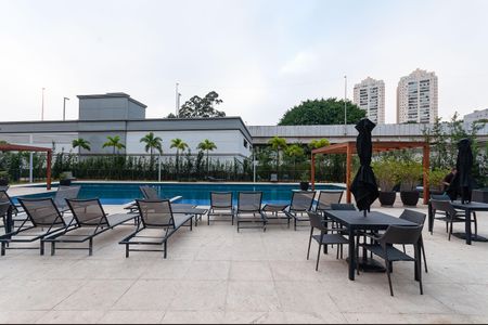 Apartamento à venda com 81m², 3 quartos e 2 vagasÁrea Comum - Piscina