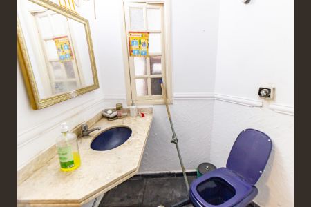 Casa à venda com 240m², 3 quartos e 1 vagaLavabo