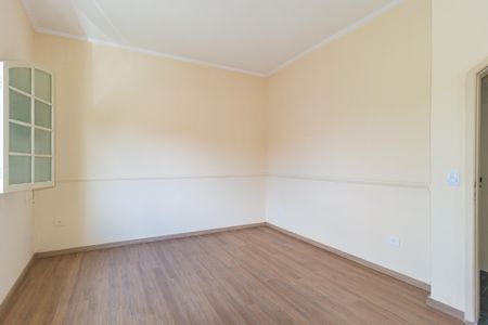 Casa à venda com 240m², 3 quartos e 2 vagas Casa à venda com 240m², 3 quartos e 2 vagasQuarto 2