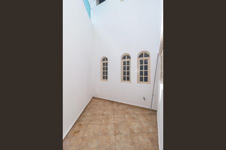 Casa à venda com 240m², 3 quartos e 2 vagas Casa à venda com 240m², 3 quartos e 2 vagasQuintal
