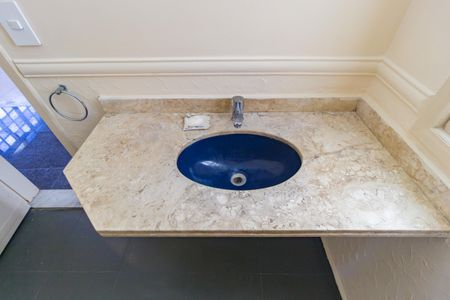 Casa à venda com 240m², 3 quartos e 2 vagas Casa à venda com 240m², 3 quartos e 2 vagasDetalhe - Lavabo