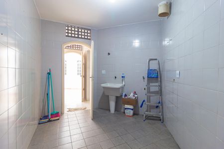 Casa à venda com 240m², 3 quartos e 2 vagas Casa à venda com 240m², 3 quartos e 2 vagasÁrea de Serviço