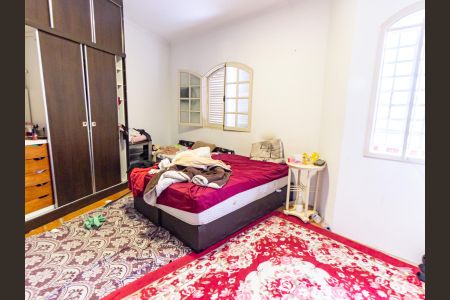 Casa à venda com 240m², 3 quartos e 1 vagaSuíte 1