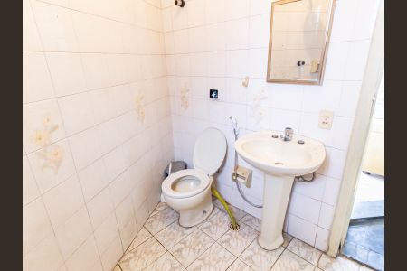 Casa à venda com 240m², 3 quartos e 1 vagaBanheiro