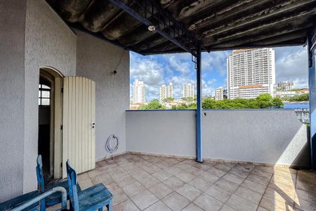 Casa à venda com 240m², 3 quartos e 1 vaga Casa à venda com 240m², 3 quartos e 1 vagaVaranda