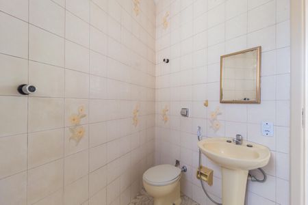 Casa à venda com 240m², 3 quartos e 2 vagas Casa à venda com 240m², 3 quartos e 2 vagasBanheiro - Social 2