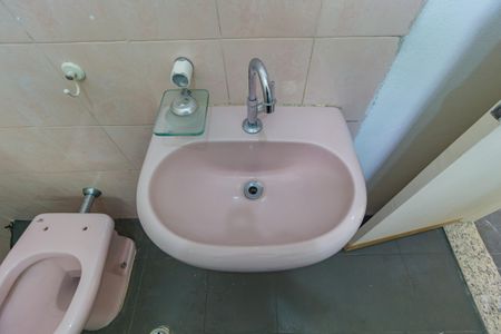 Casa à venda com 240m², 3 quartos e 2 vagas Casa à venda com 240m², 3 quartos e 2 vagasDetalhe Banheiro - Social