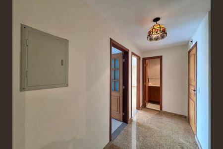 Apartamento à venda com 263m², 4 quartos e 3 vagasCorredor