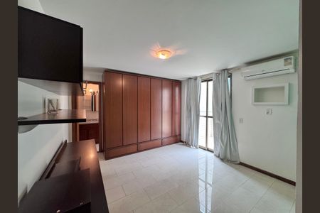 Apartamento à venda com 263m², 4 quartos e 3 vagasSuíte 1