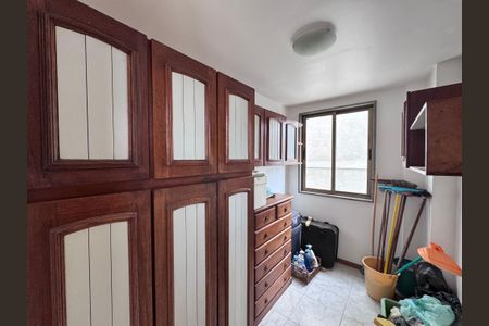 Apartamento à venda com 263m², 4 quartos e 3 vagasQuarto de Serviço