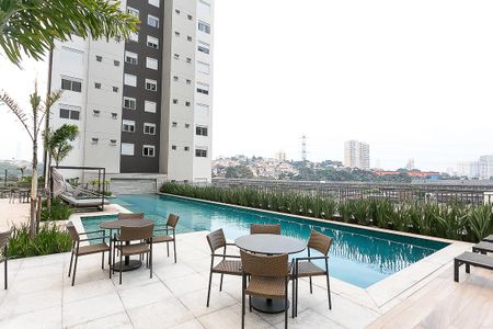Apartamento à venda com 67m², 2 quartos e 2 vagas Apartamento à venda com 67m², 2 quartos e 2 vagasÁrea comum - Piscina