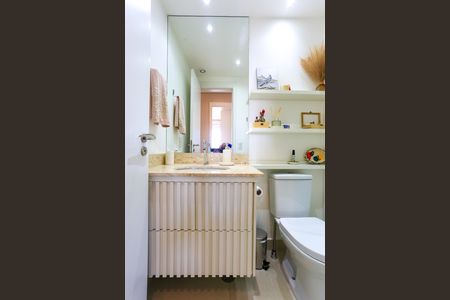 Apartamento à venda com 67m², 2 quartos e 2 vagas Apartamento à venda com 67m², 2 quartos e 2 vagasBanheiro Social