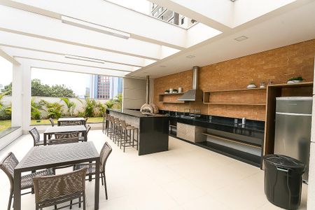 Apartamento à venda com 67m², 2 quartos e 2 vagas Apartamento à venda com 67m², 2 quartos e 2 vagasÁrea comum - Churrasqueira
