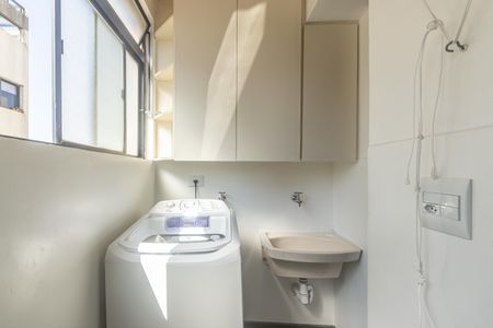 Apartamento à venda com 65m², 2 quartos e 1 vagaÁrea de Serviço